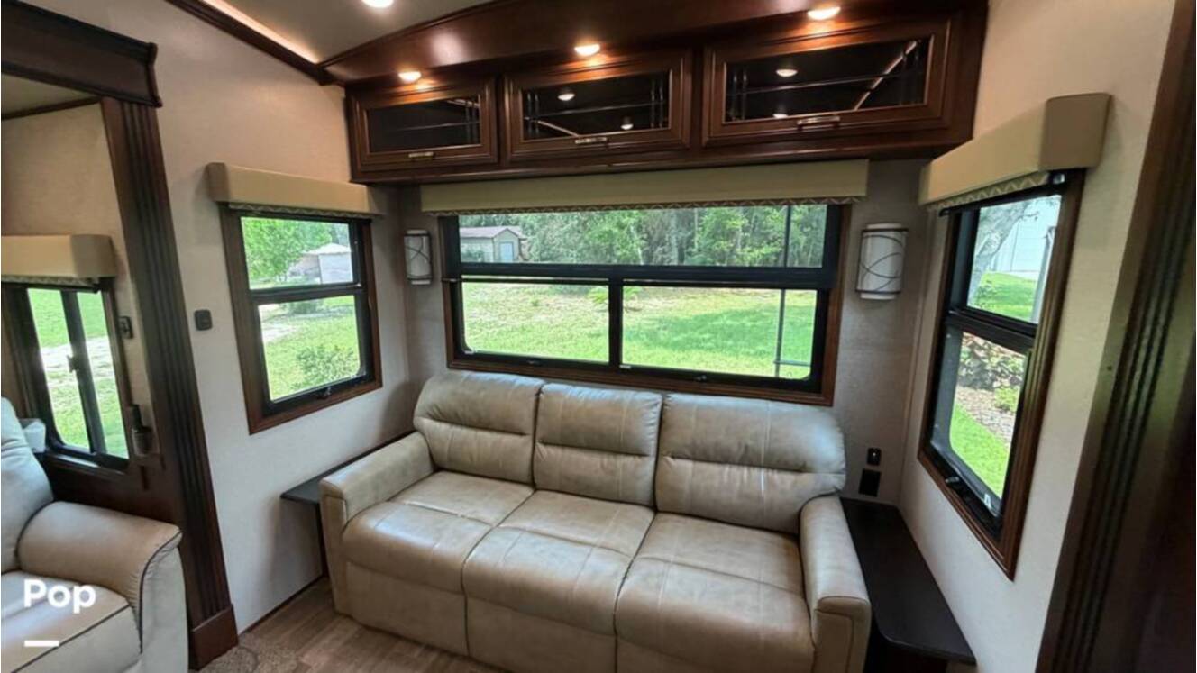 A photo of this 2020 Jayco Pinnacle 36SSWS