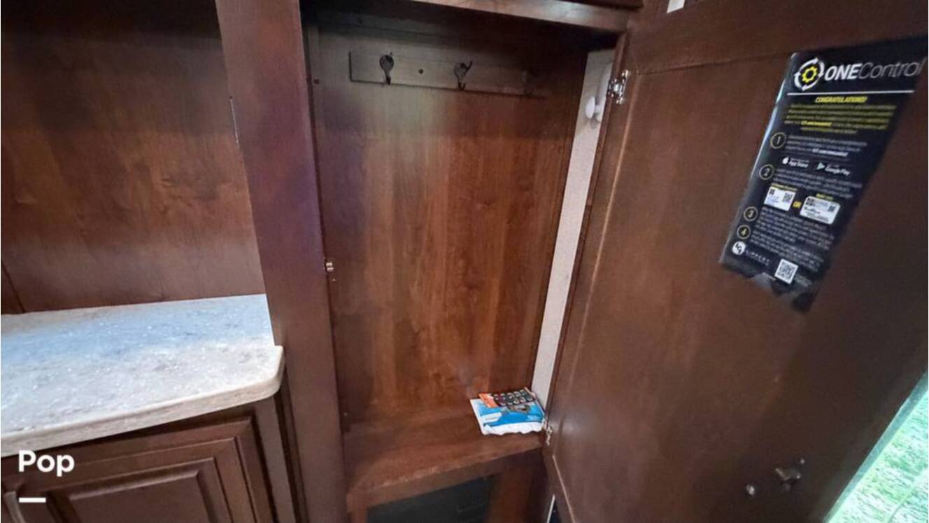 A photo of this 2020 Jayco Pinnacle 36SSWS