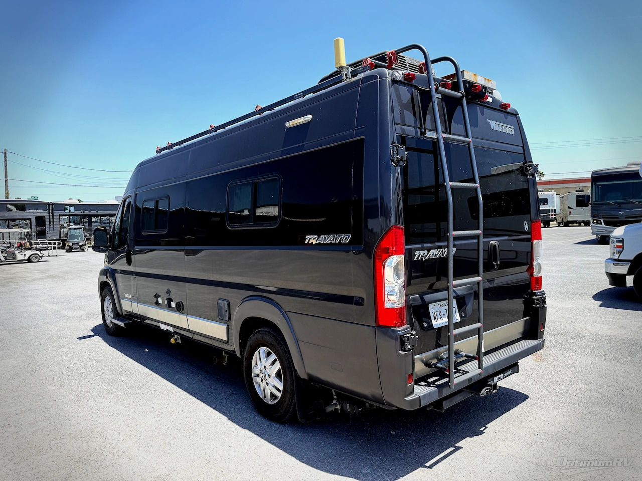2019 Winnebago Travato 59G in la feria TX