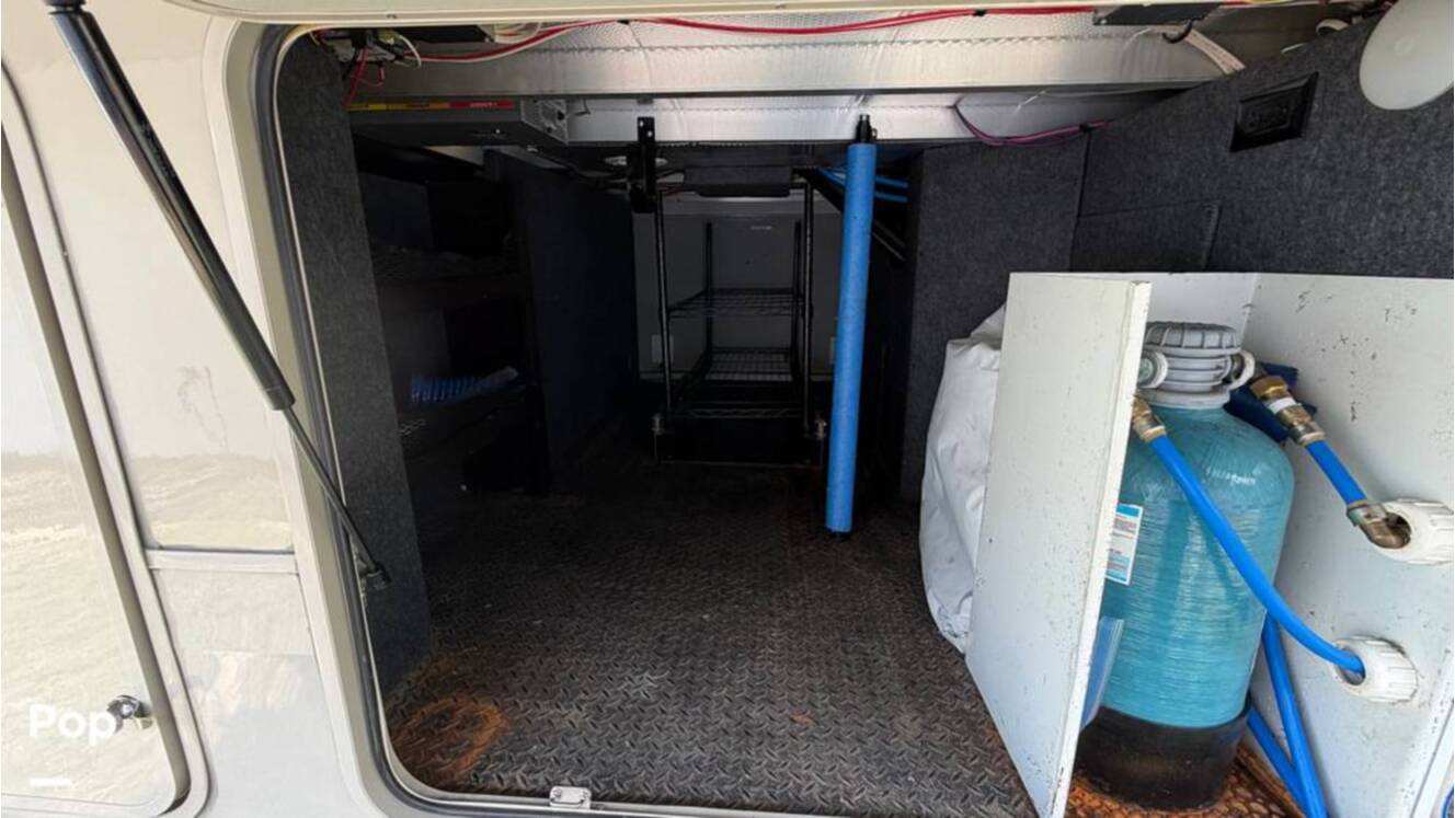 A photo of this 2020 Jayco Pinnacle 36SSWS