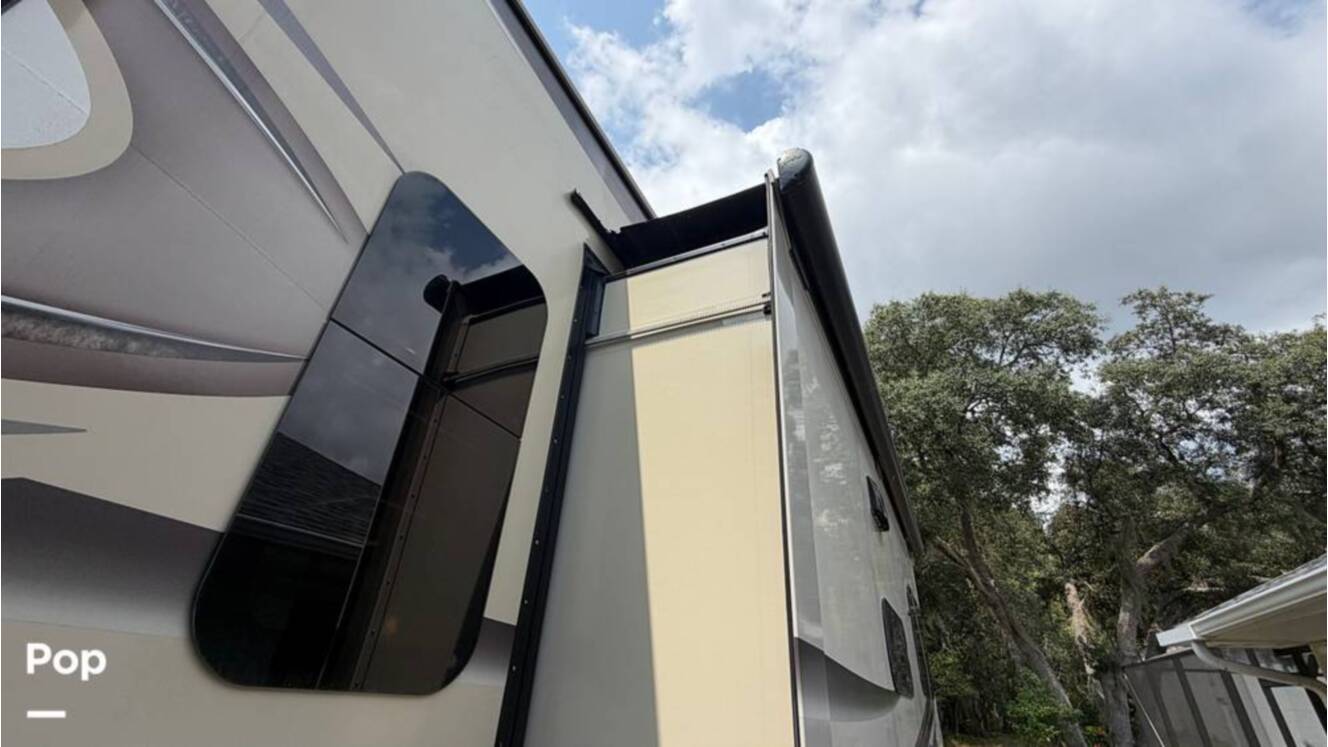 A photo of this 2020 Jayco Pinnacle 36SSWS