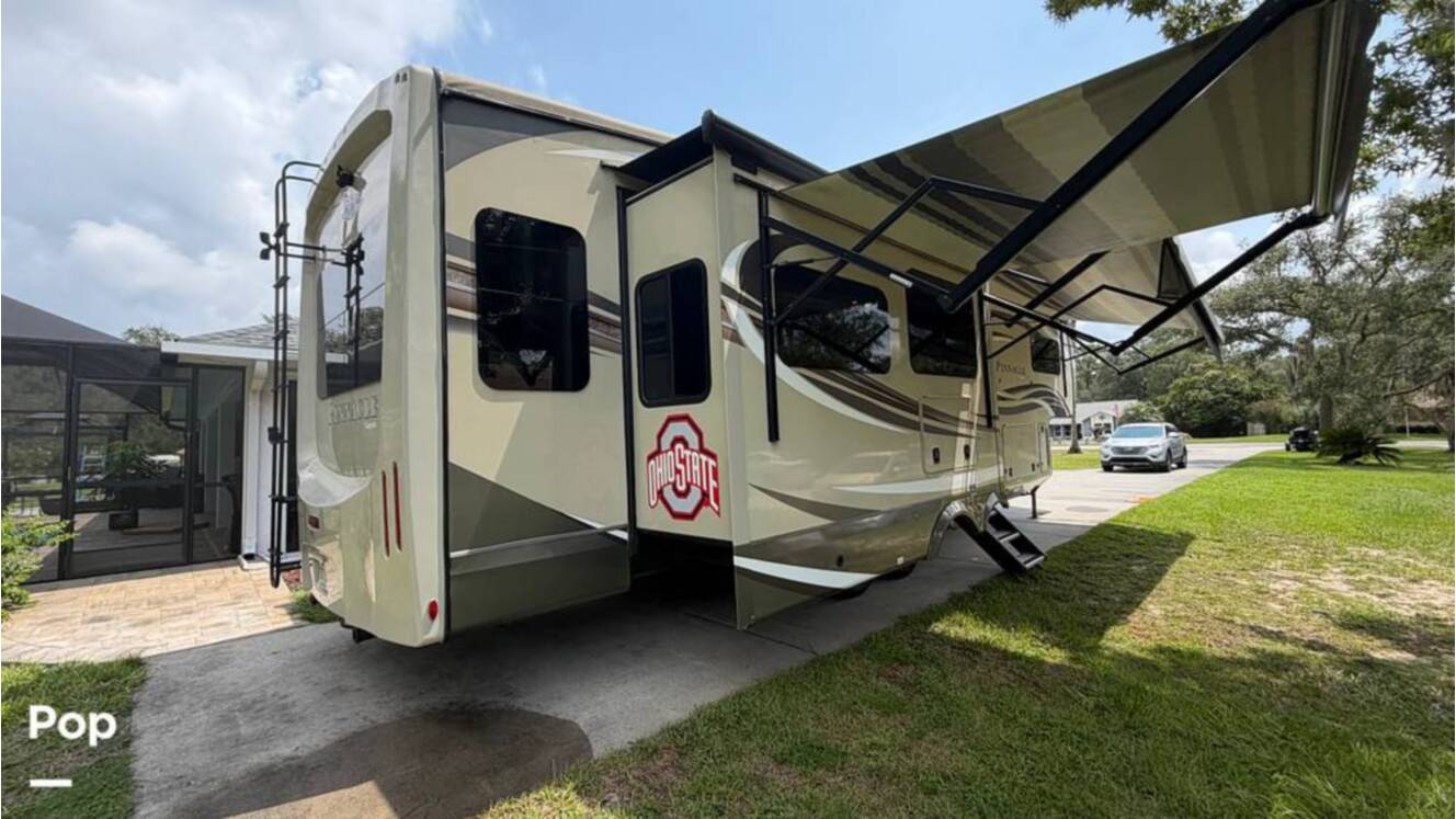 A photo of this 2020 Jayco Pinnacle 36SSWS
