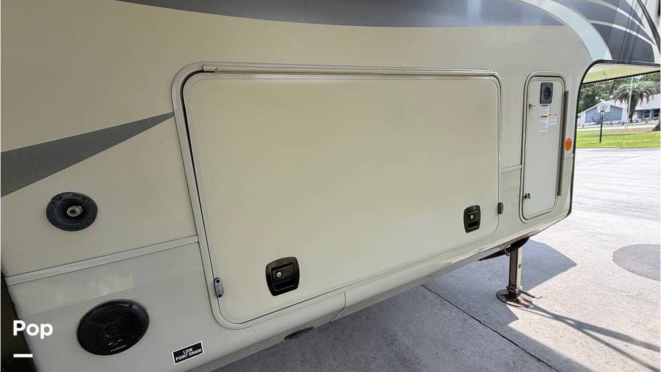 A photo of this 2020 Jayco Pinnacle 36SSWS