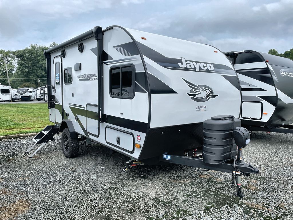 2025 Jayco Jay Feather 166FBS in rural hall NC