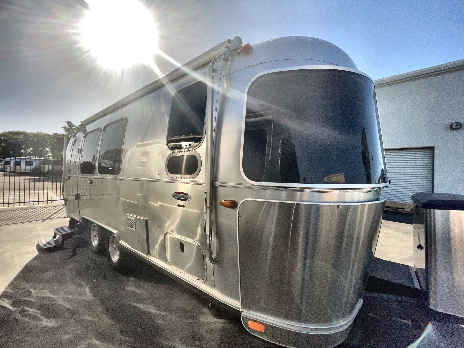 2016 Airstream International Serenity 23FB (Front Queen Bed) in san marcos CA