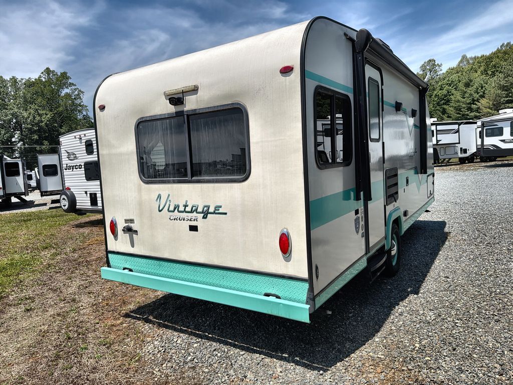 2023 Gulf Stream Vintage Cruiser 19ERD in rural hall NC