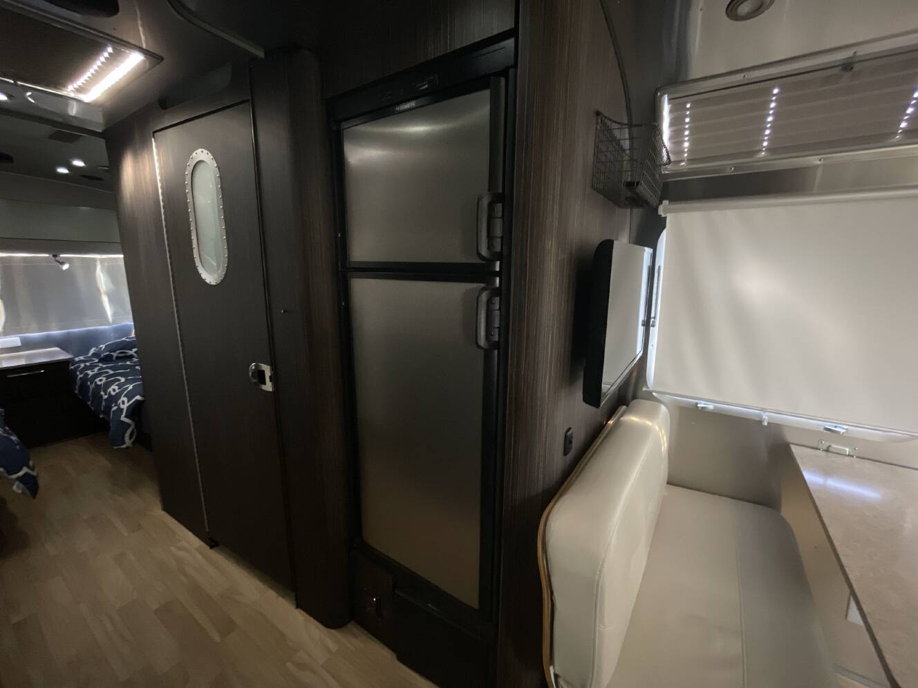 A photo of this 2018 Airstream INTERNATIONAL SIGNATURE 30RB TWIN