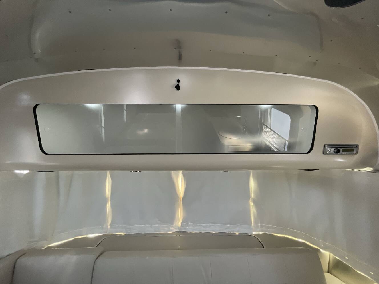 A photo of this 2018 Airstream INTERNATIONAL SIGNATURE 30RB TWIN