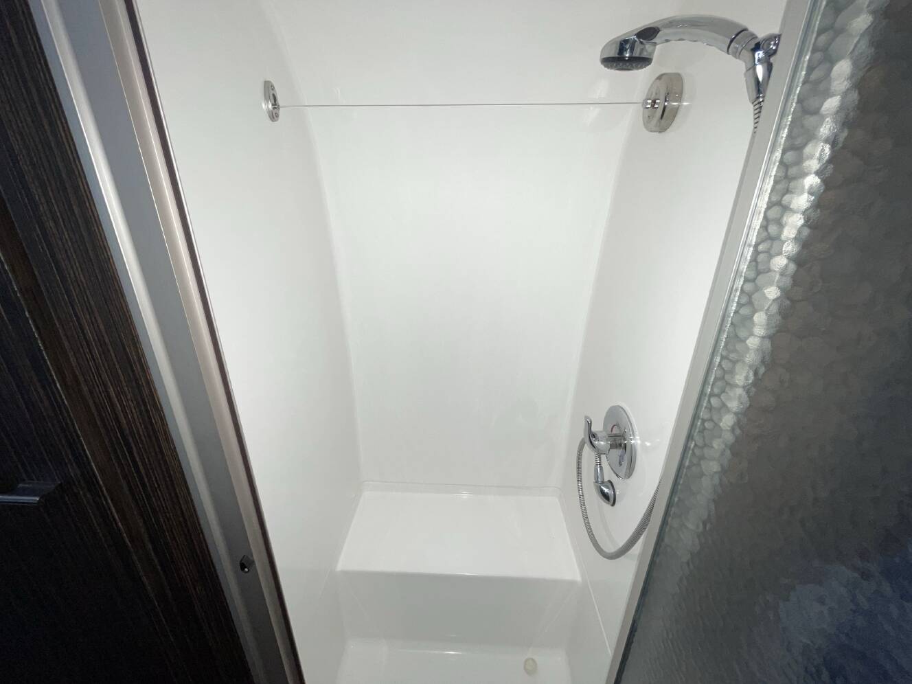 A photo of this 2018 Airstream INTERNATIONAL SIGNATURE 30RB TWIN