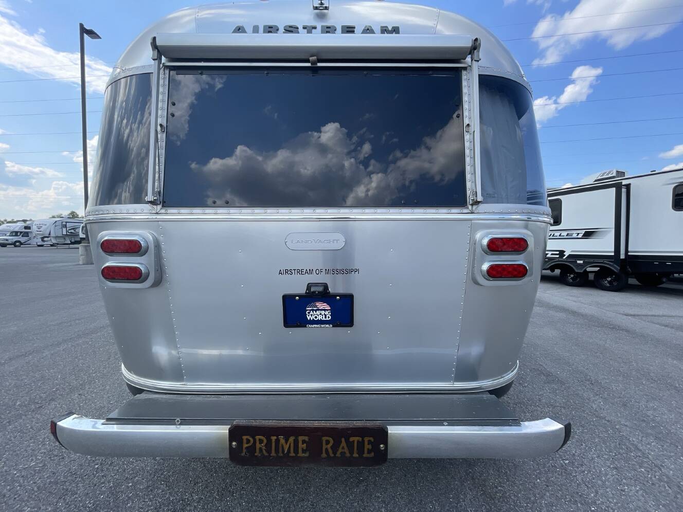 A photo of this 2016 Airstream LAND YACHT 28FB