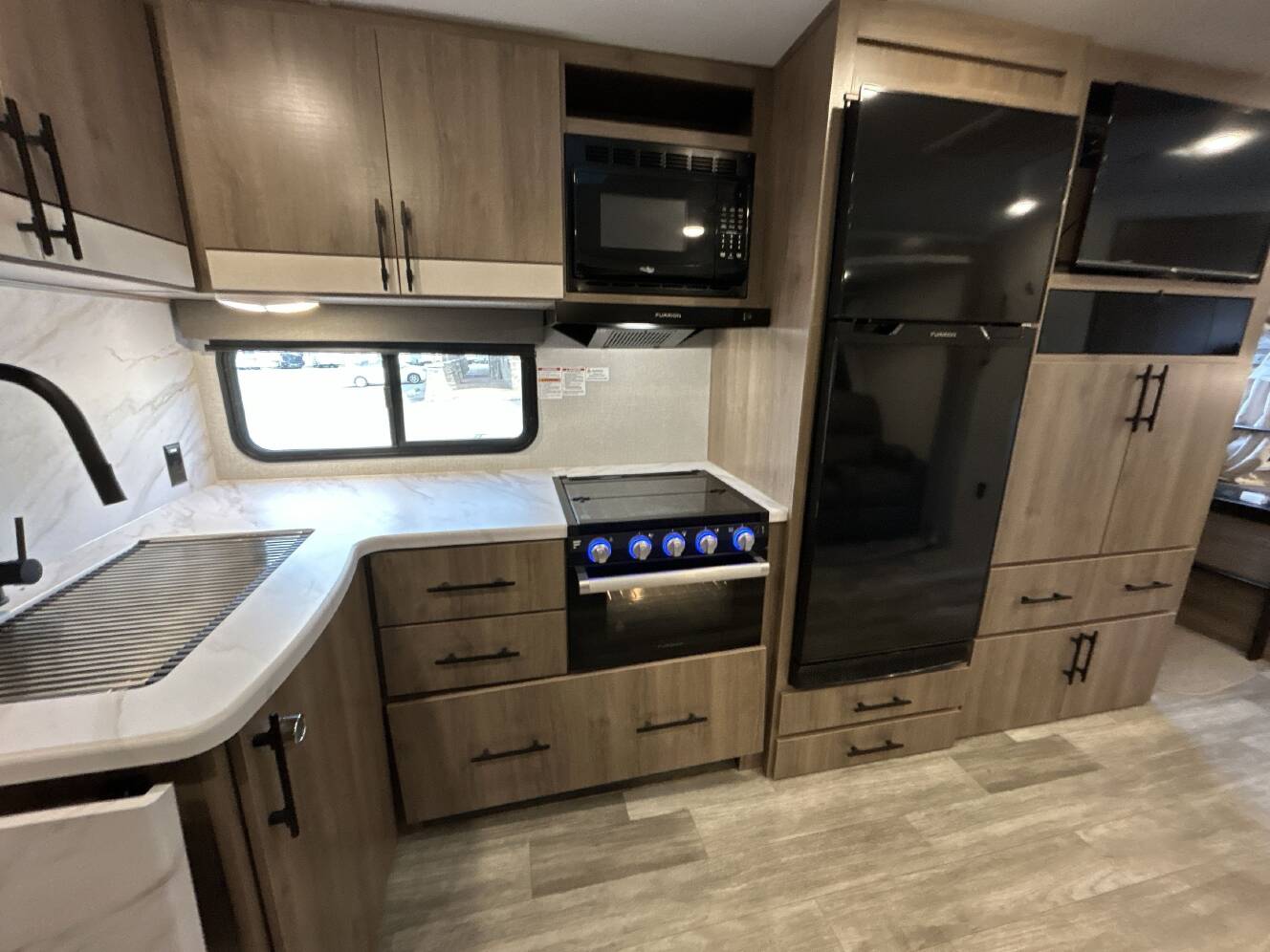 A photo of this 2023 Grand Design IMAGINE 2800BH