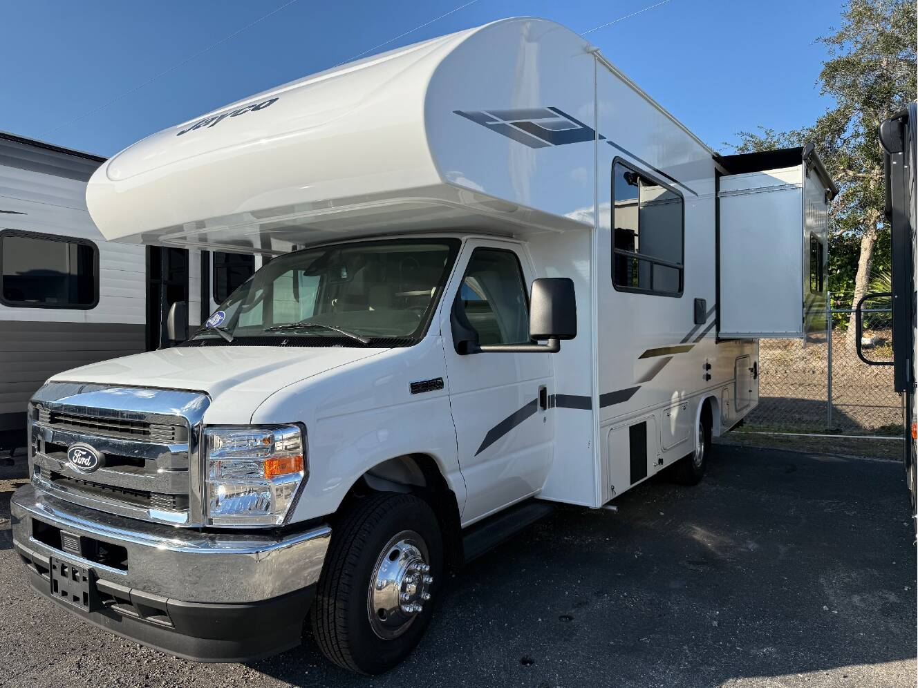 A photo of this 2026 Jayco REDHAWK SE 22CF
