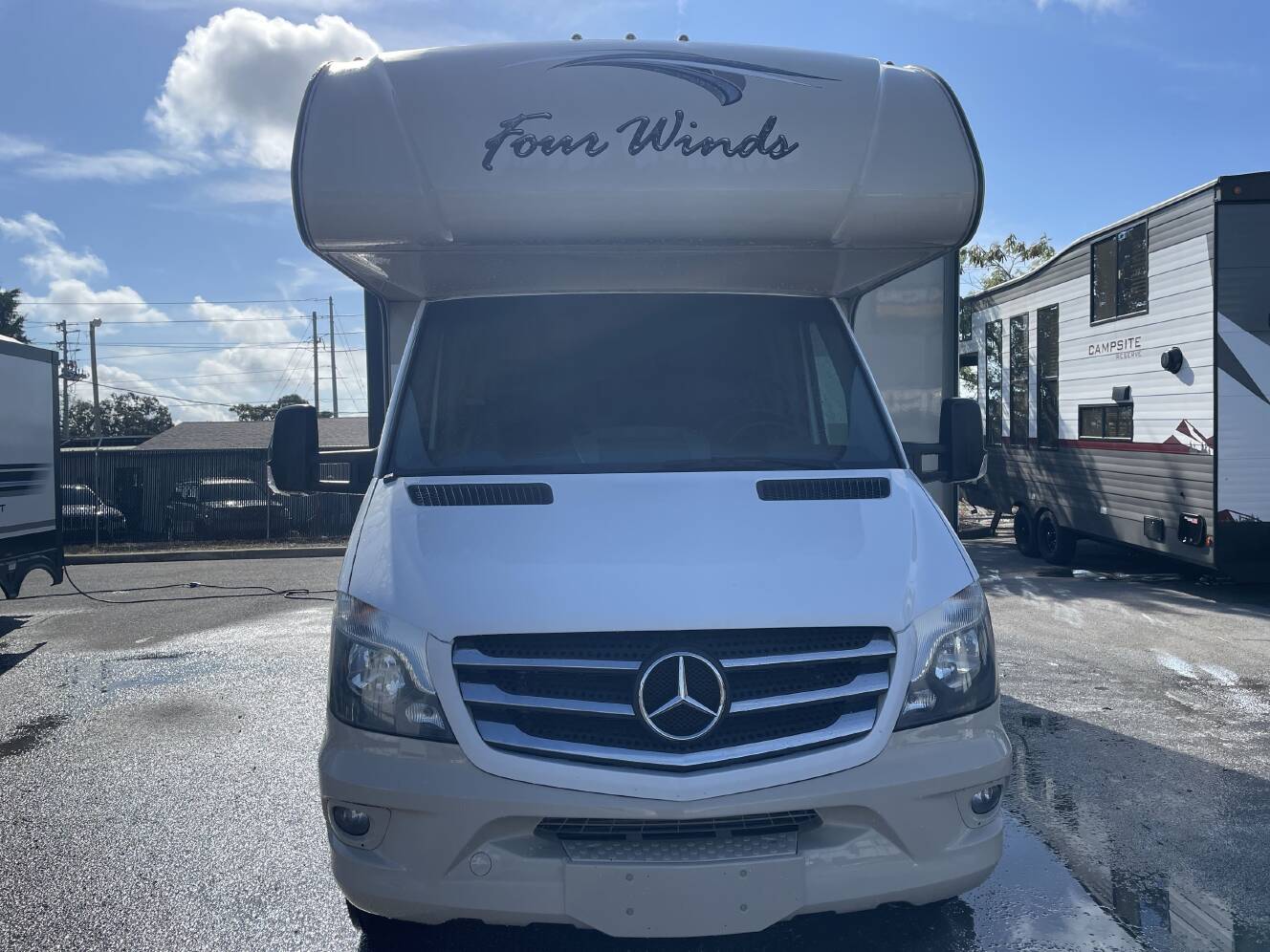 A photo of this 2018 Thor FOUR WINDS 24WS