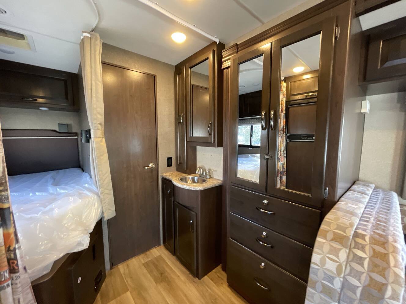 A photo of this 2018 Thor FOUR WINDS 24WS