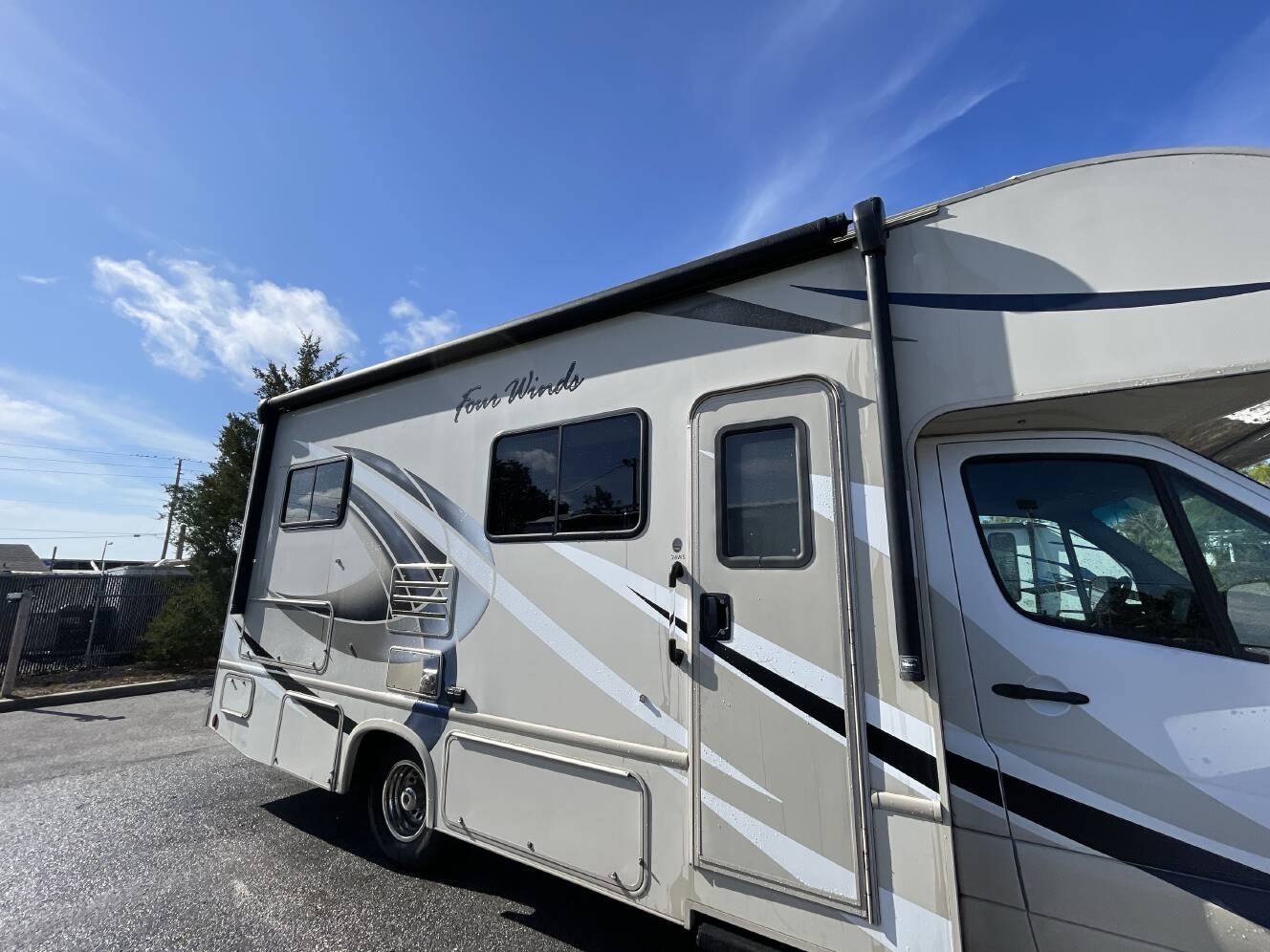 A photo of this 2018 Thor FOUR WINDS 24WS