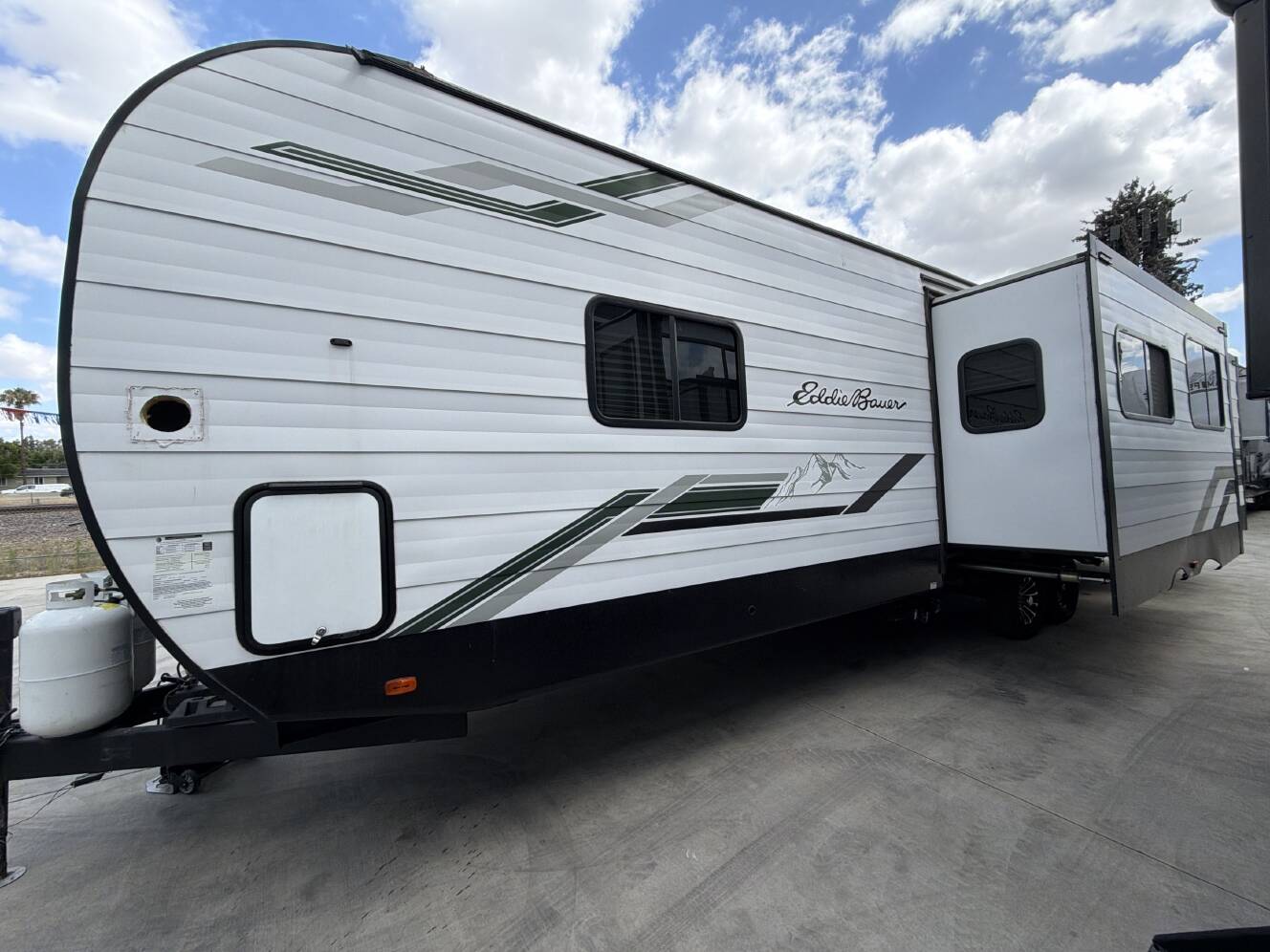 A photo of this 2024 Heartland EDDIE BAUER 34BHS