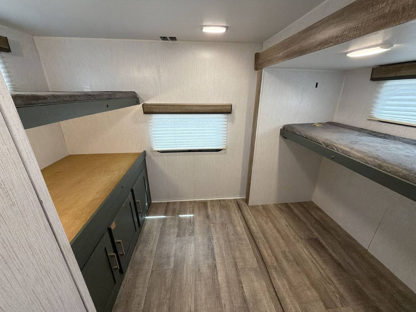 A photo of this 2024 Heartland EDDIE BAUER 34BHS