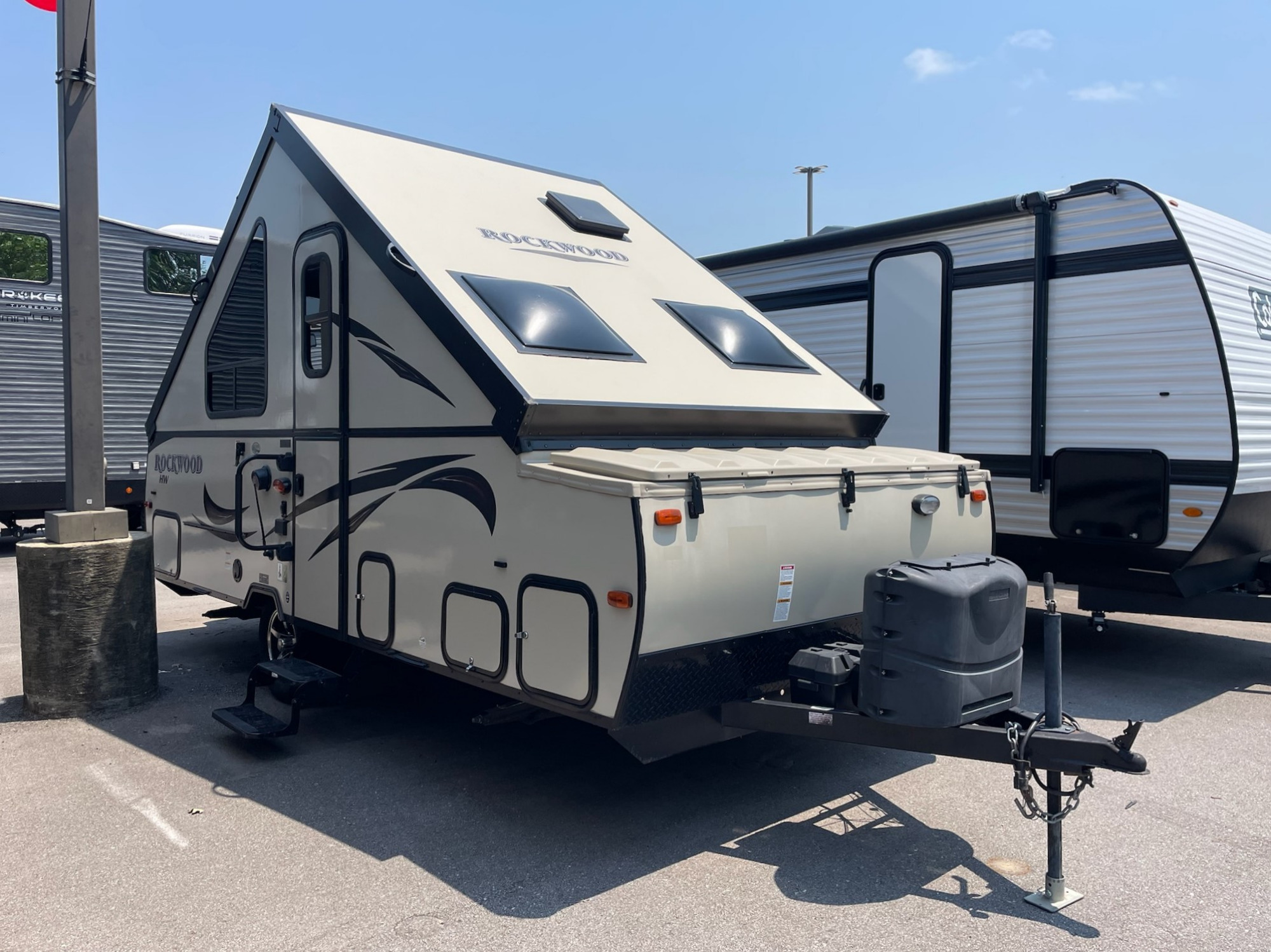 2017 Forest River ROCKWOOD HIGH WALL HW213A RV
