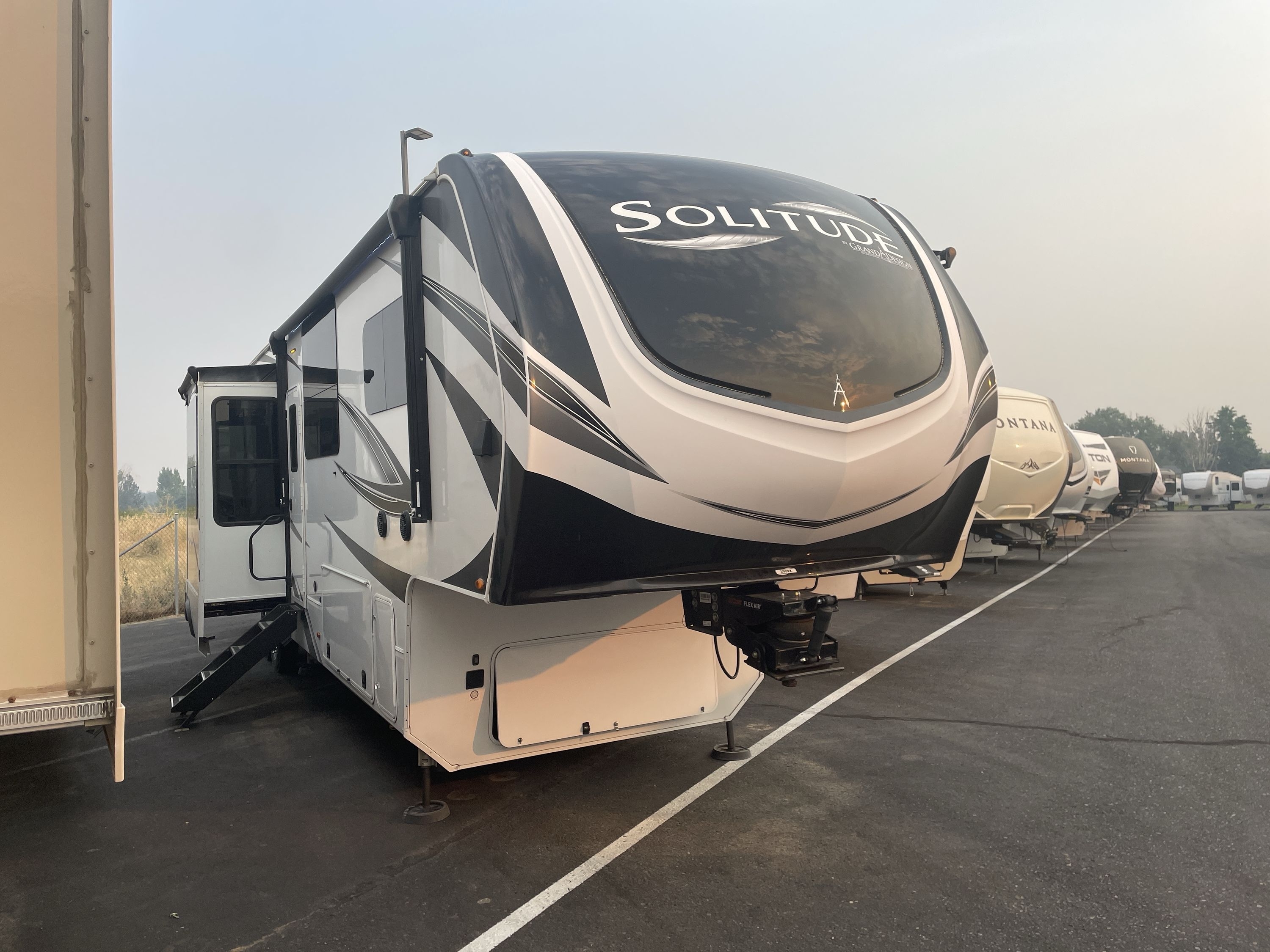 2023 Grand Design SOLITUDE 390RK-R in meridian ID