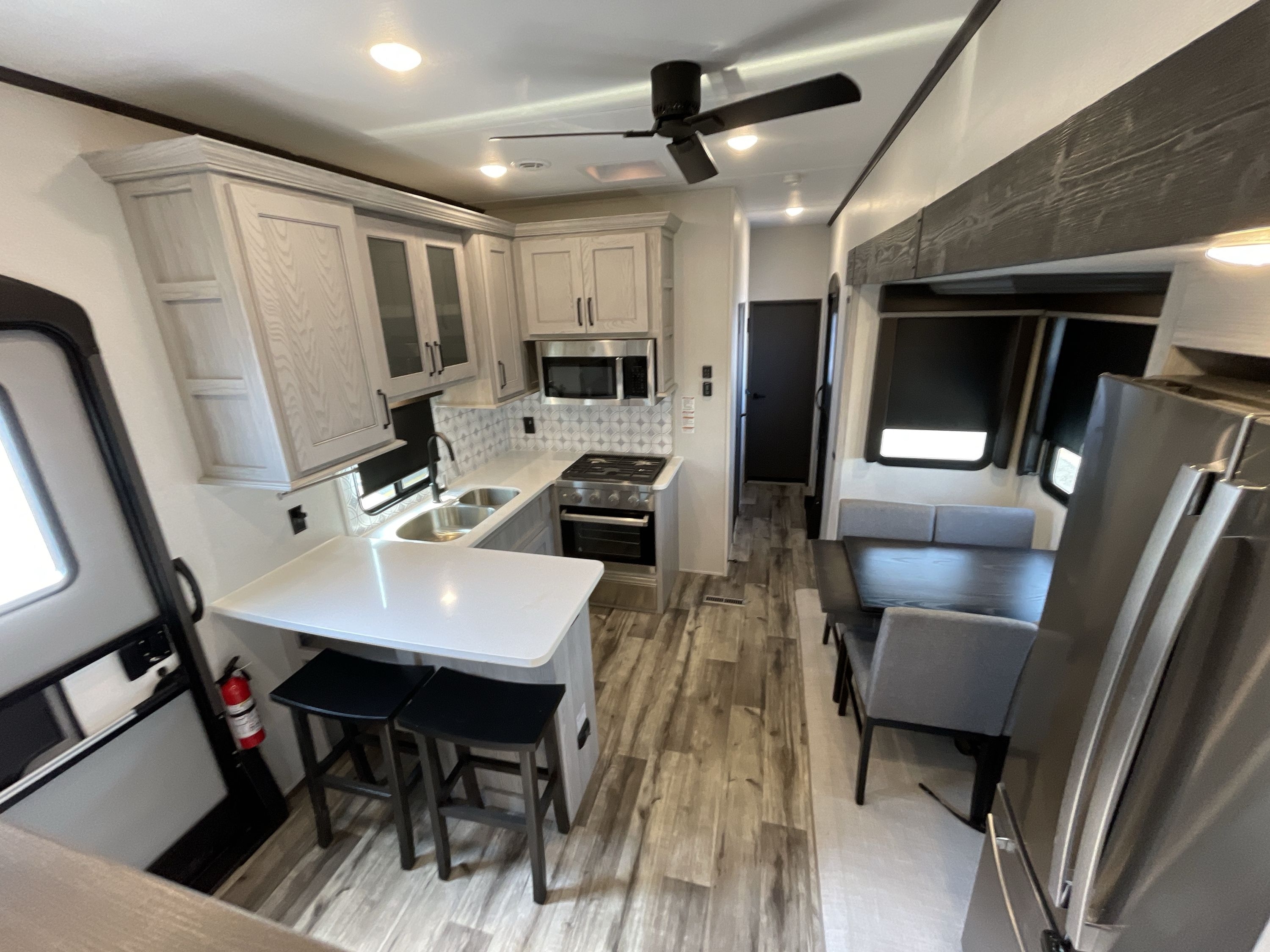 2023 Keystone MONTANA HIGH COUNTRY 377FL in wentzville MO
