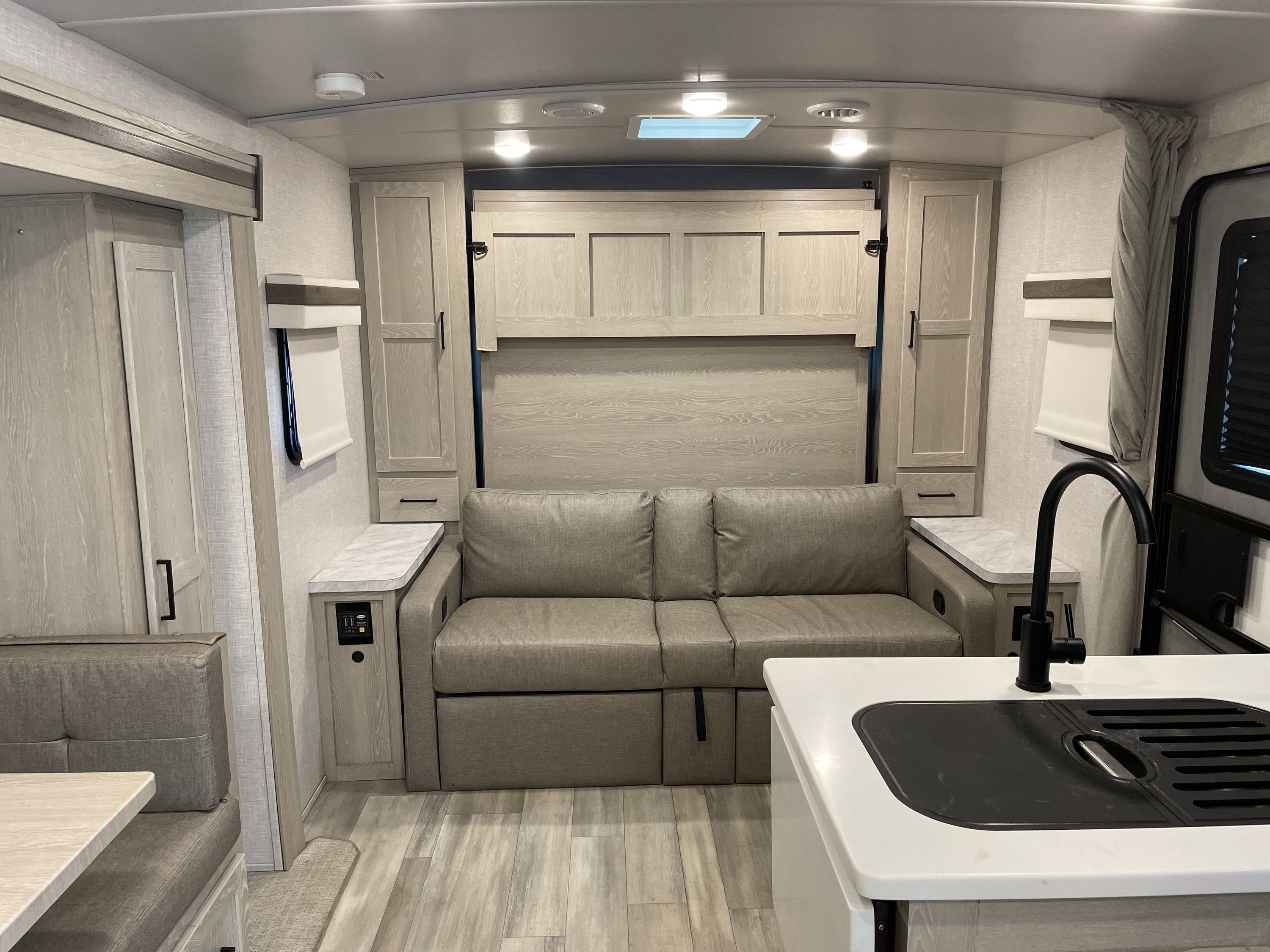 2023 Forest River ROCKWOOD MINI LITE 2104S in anderson CA