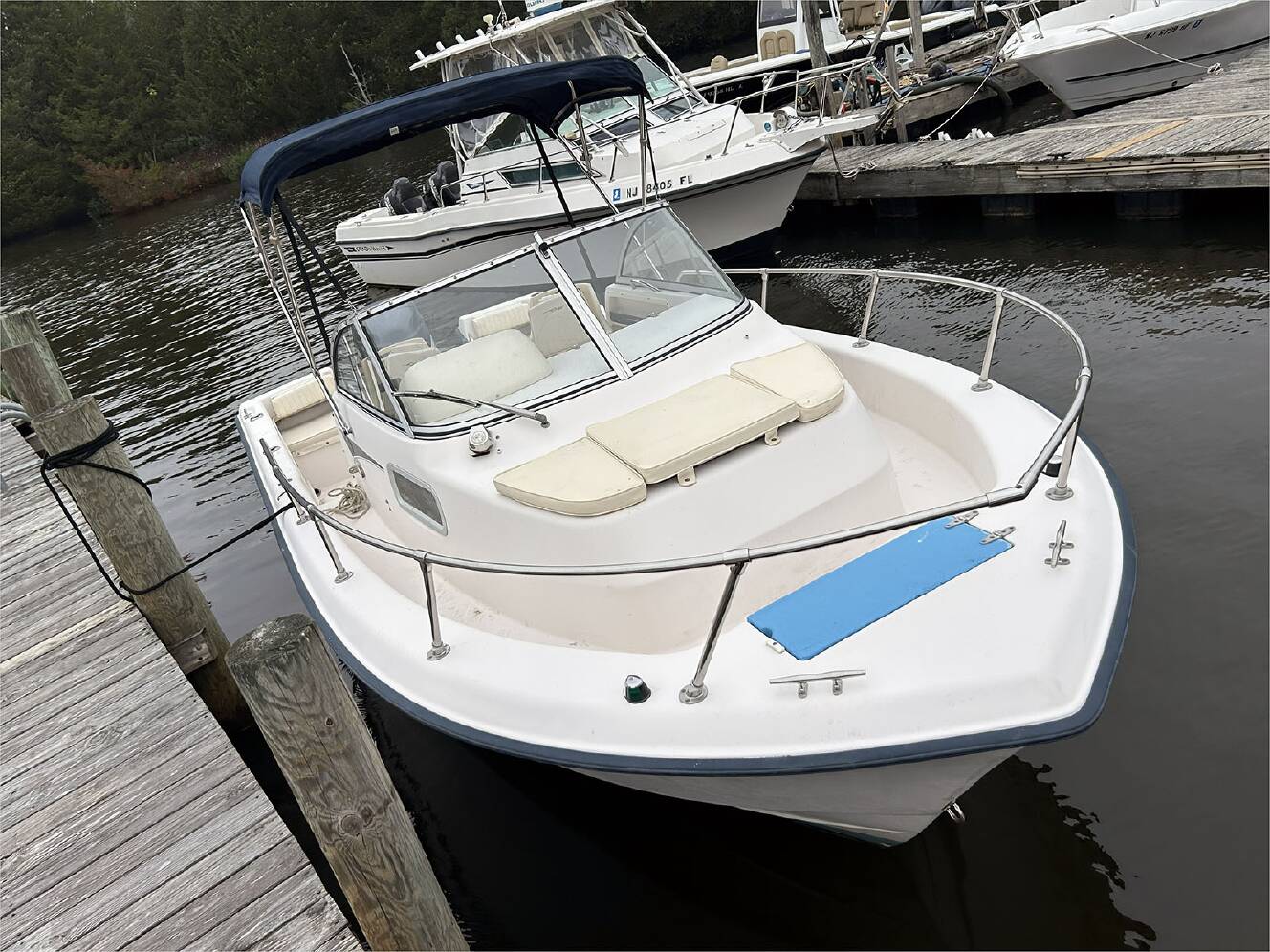 A photo of this 2001 Grady-White 208 ADVENTURER