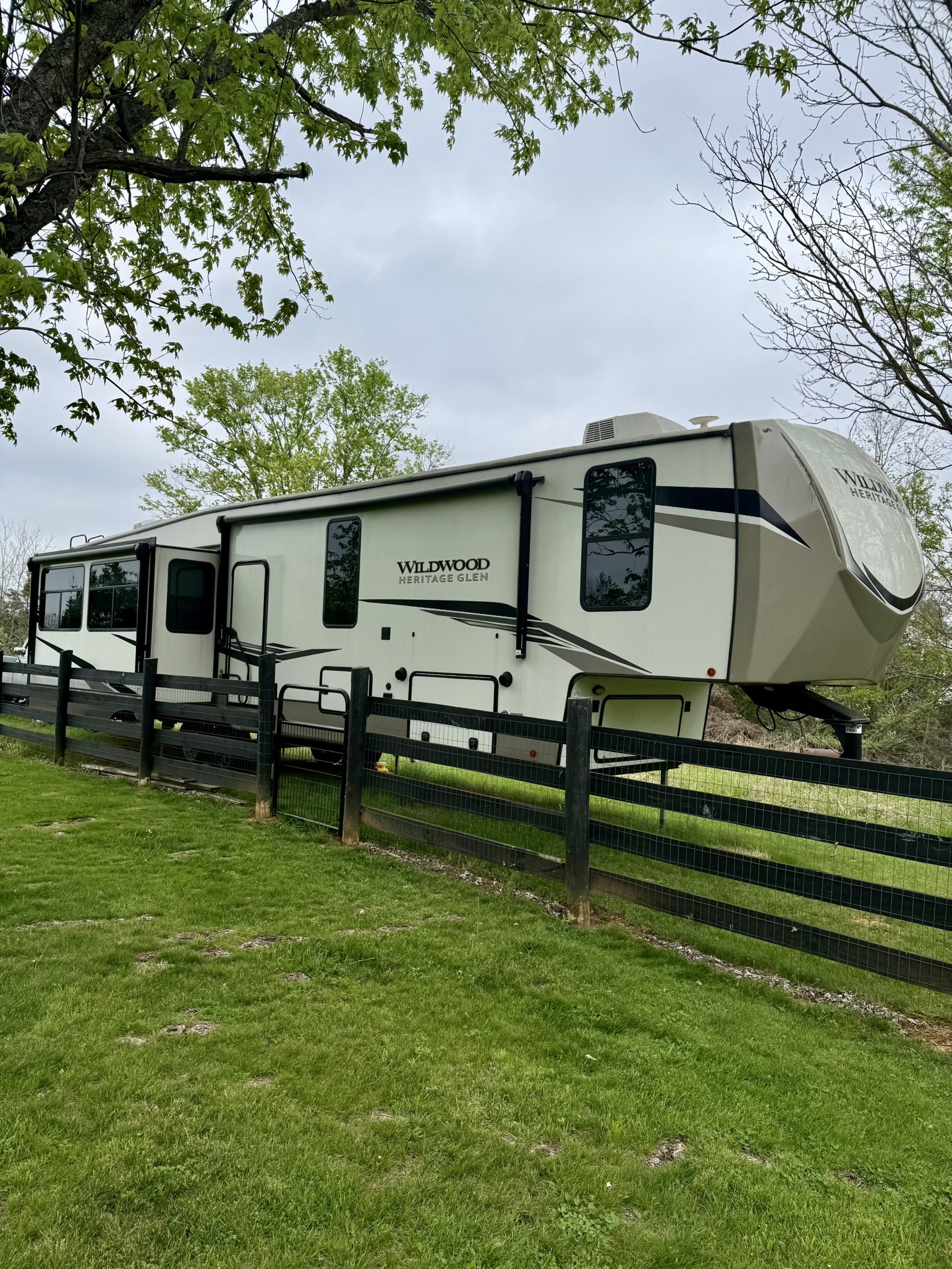 2022 Forest River WILDWOOD HERITAGE GLEN 369BL in louisville KY