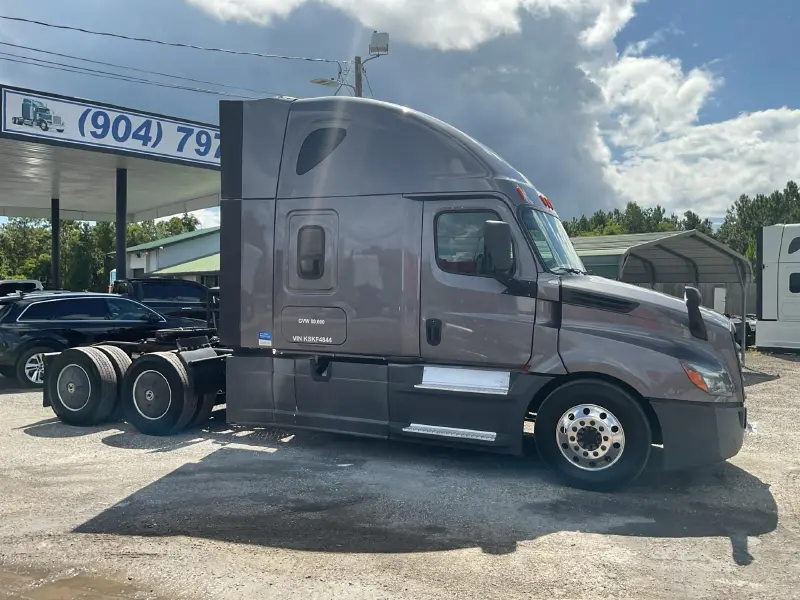 2019 FREIGHTLINER CASCADIA 126