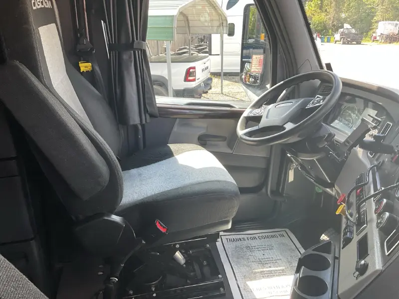 2019 FREIGHTLINER CASCADIA 126