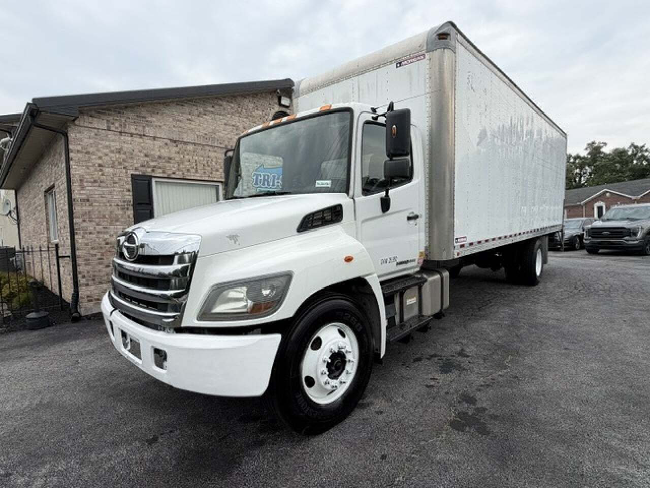 2017 HINO 268 in New Castle, DE