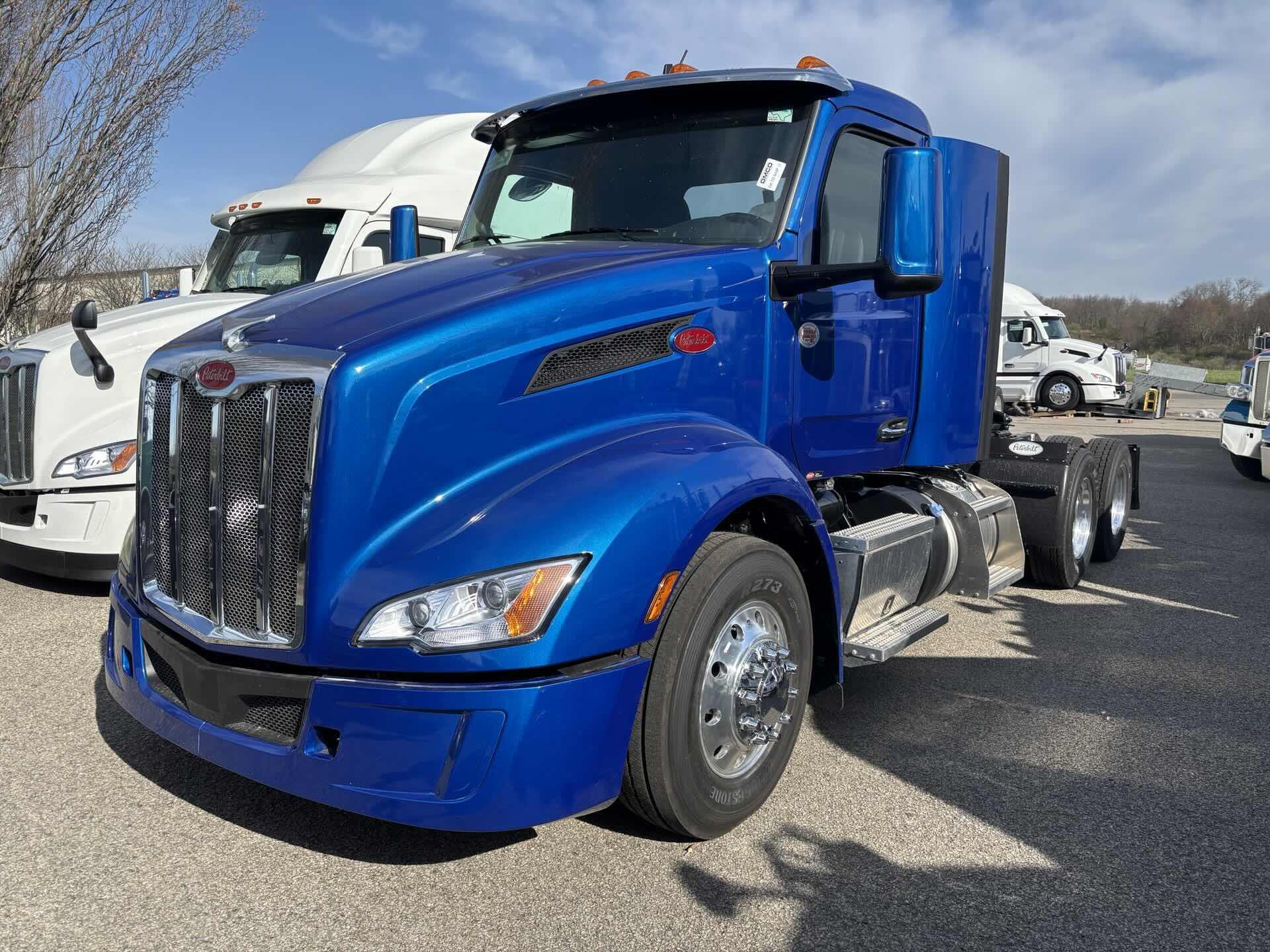 2027 PETERBILT 579 in Zanesville, OH