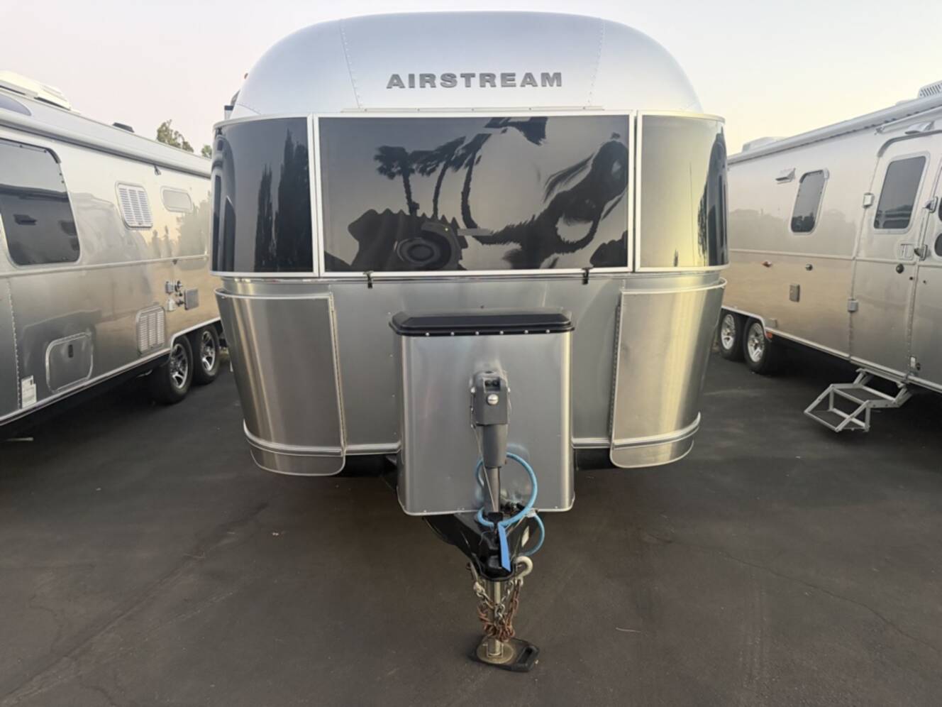 A photo of this 2018 Airstream INTERNATIONAL SERENITY 25FBQ
