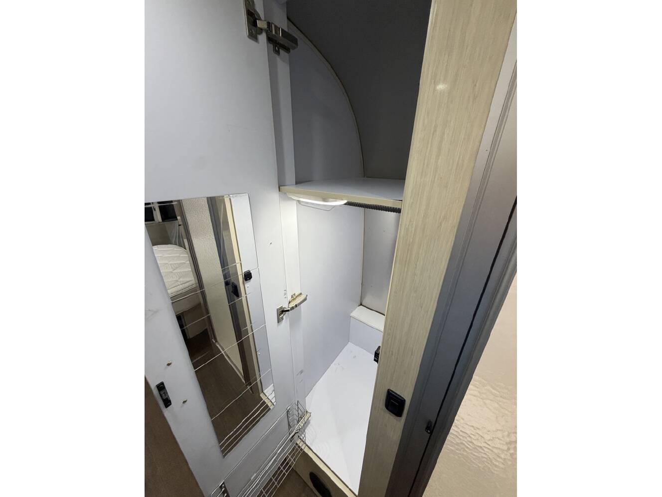 A photo of this 2018 Airstream INTERNATIONAL SERENITY 25FBQ