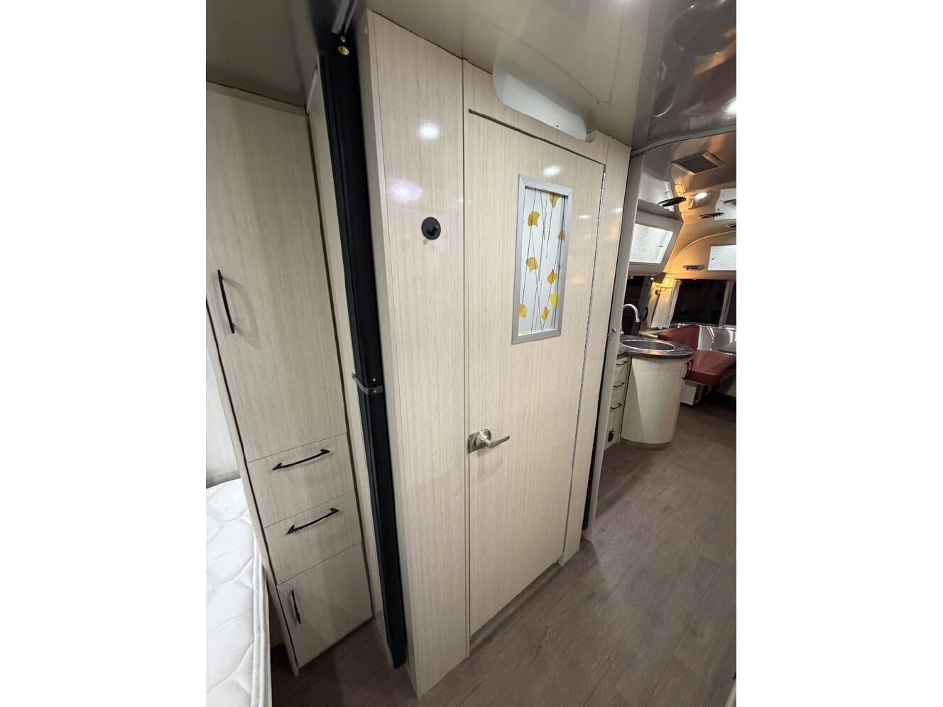 A photo of this 2018 Airstream INTERNATIONAL SERENITY 25FBQ