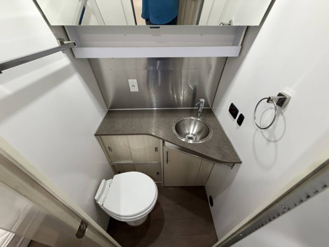 A photo of this 2018 Airstream INTERNATIONAL SERENITY 25FBQ
