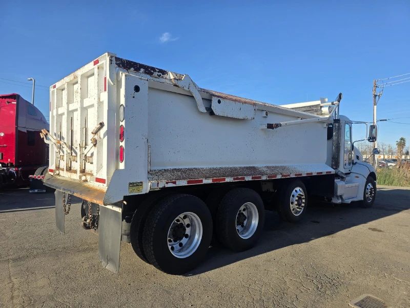 2011 PETERBILT 384