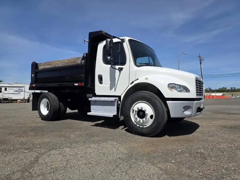 2016 FREIGHTLINER BUSINESS CLASS M2 106