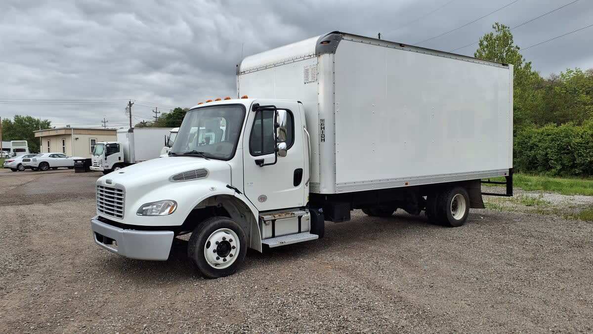 2022 FREIGHTLINER BUSINESS CLASS M2 106 in Cincinnati, OH