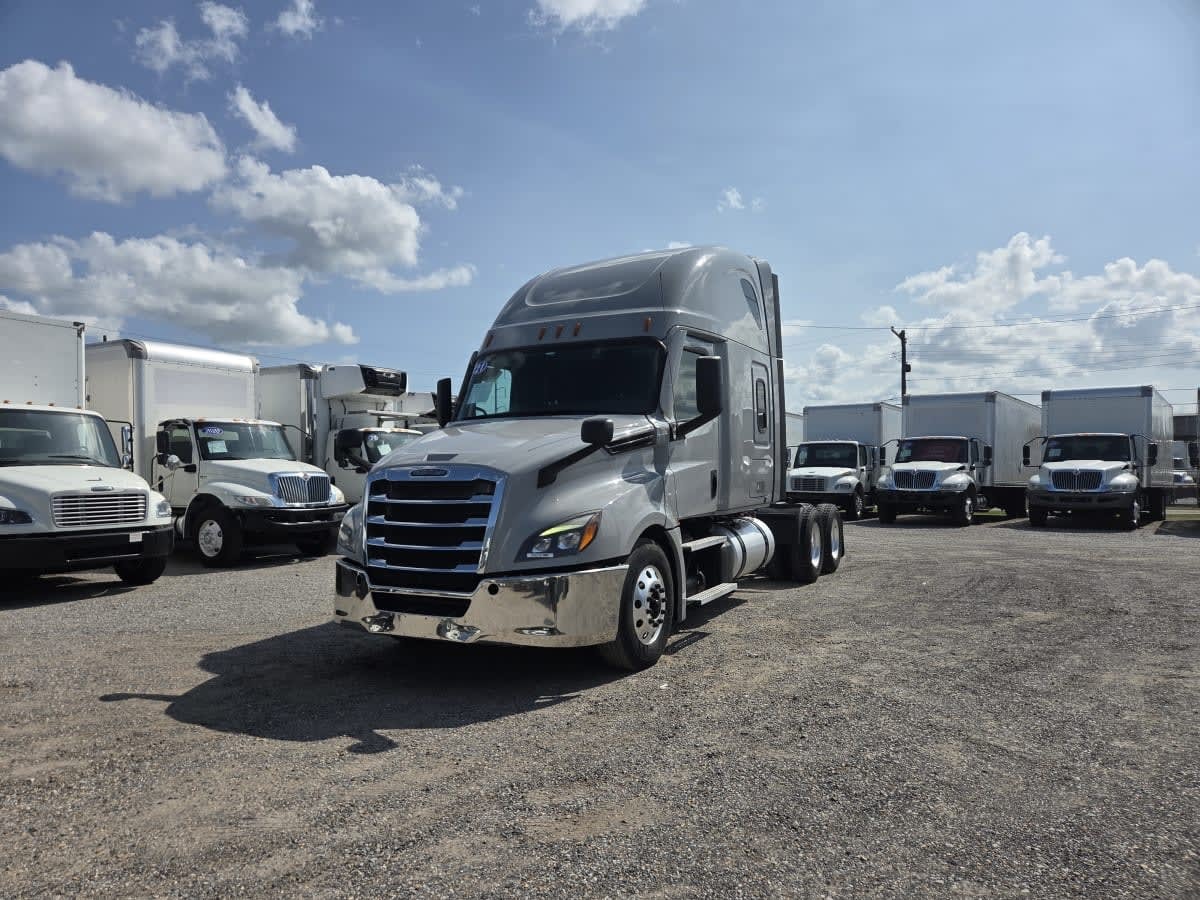 2021 FREIGHTLINER CASCADIA 126 in Saint Rose, LA