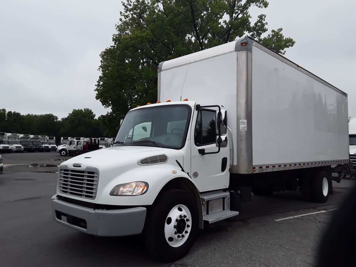 2018 FREIGHTLINER BUSINESS CLASS M2 106 in Charlotte, NC