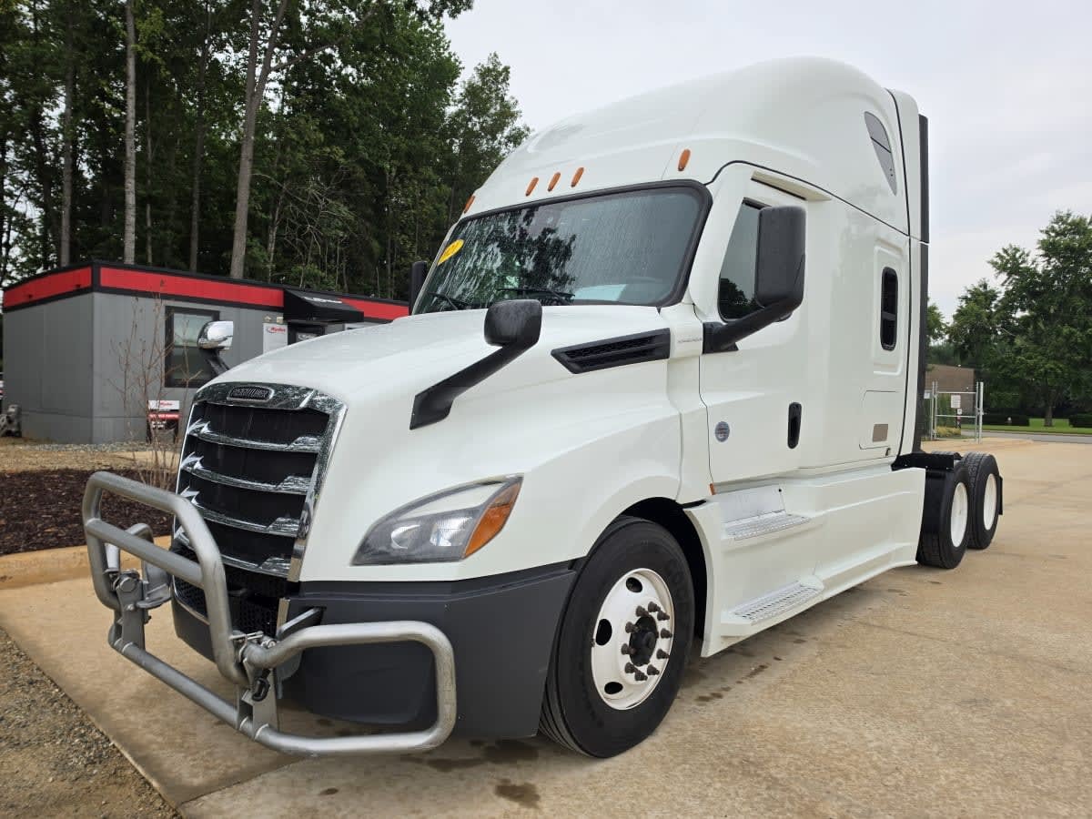 2021 FREIGHTLINER CASCADIA 126 in Greensboro, NC