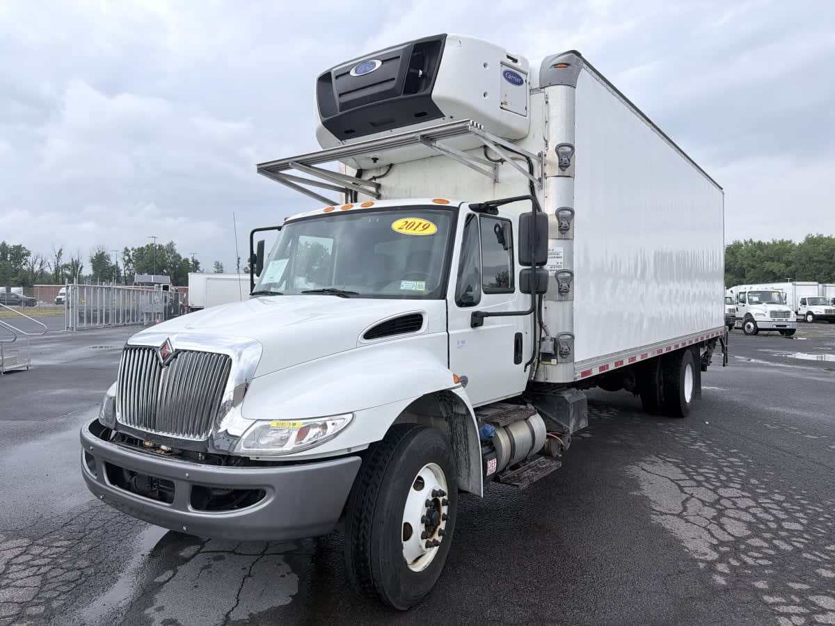 2019 INTERNATIONAL 4300 in Hampton, VA