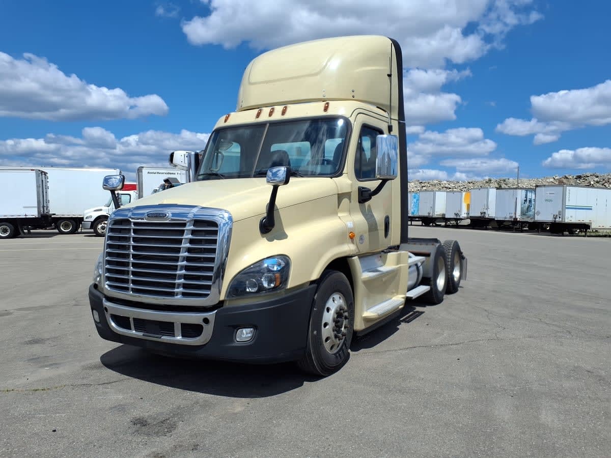 2019 FREIGHTLINER CASCADIA 125 in Taylor, MI