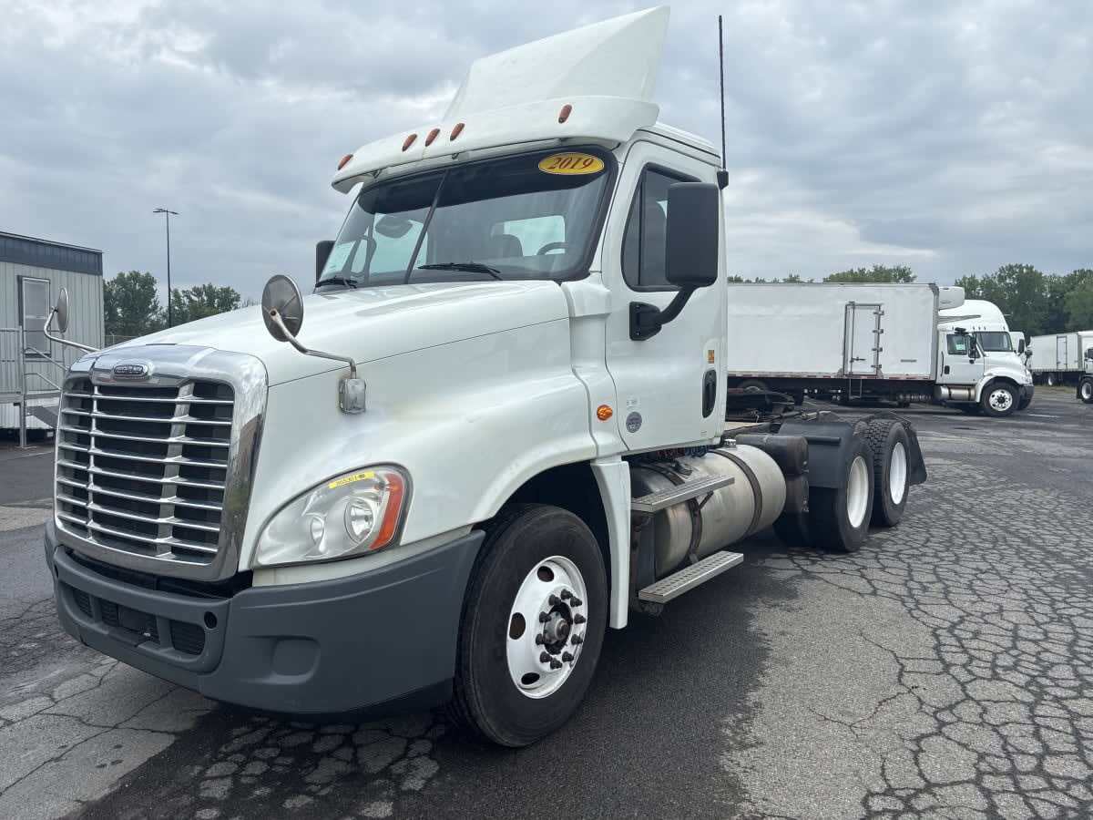 2019 FREIGHTLINER CASCADIA 125 in Hampton, VA