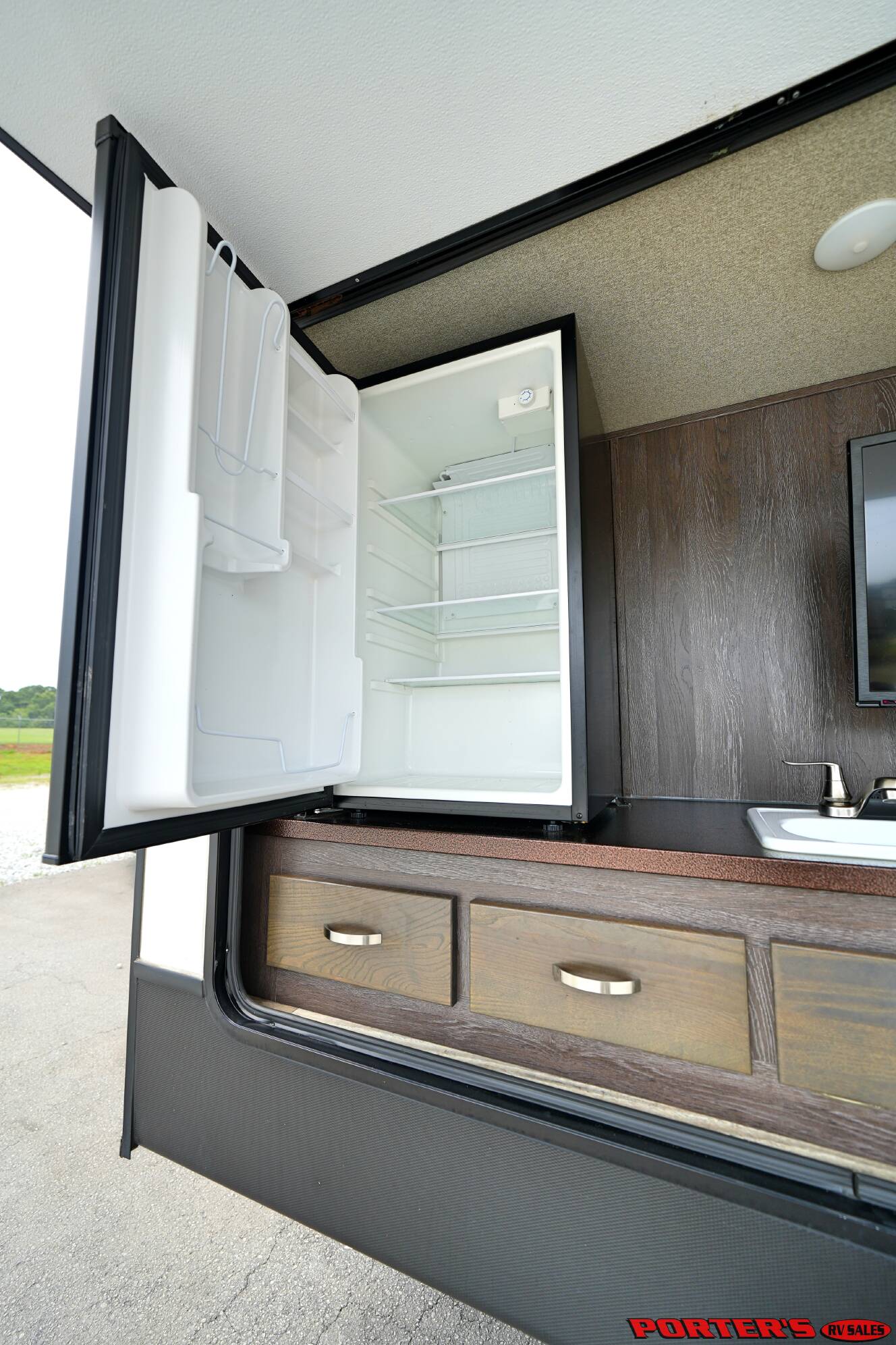 A photo of this 2019 Keystone OUTBACK 335CG