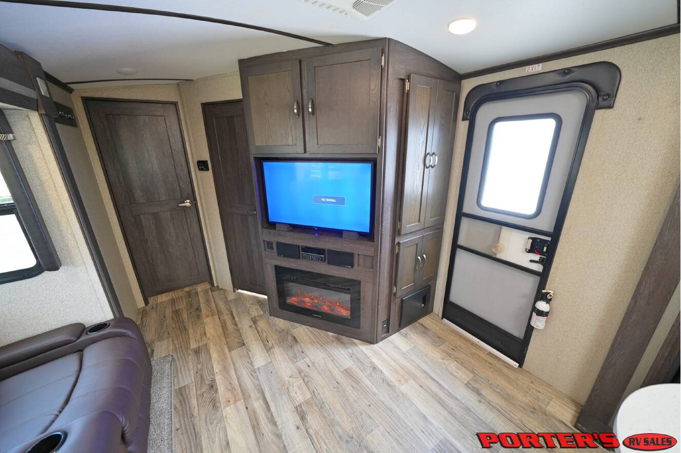 A photo of this 2019 Keystone OUTBACK 335CG