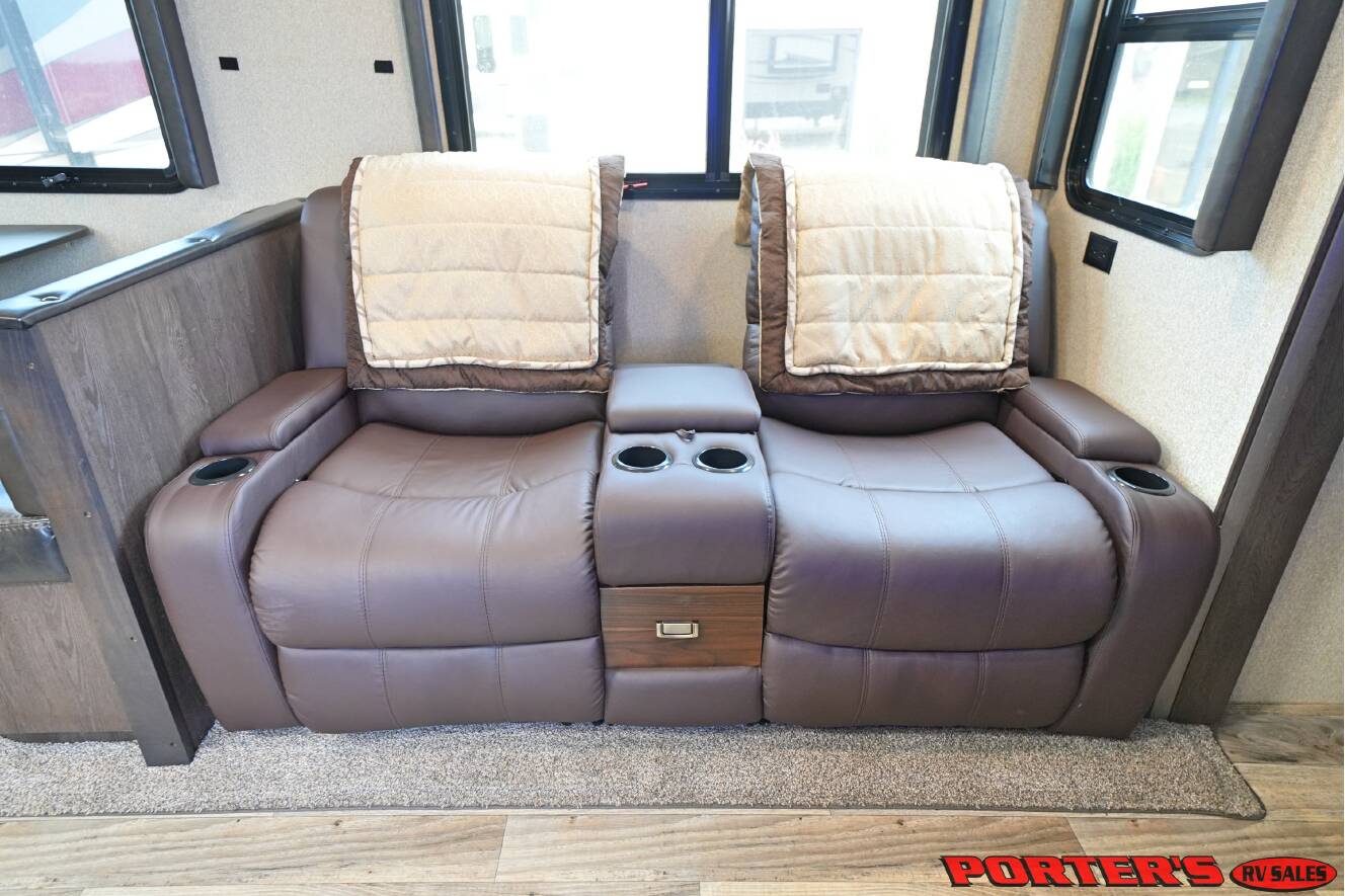 A photo of this 2019 Keystone OUTBACK 335CG