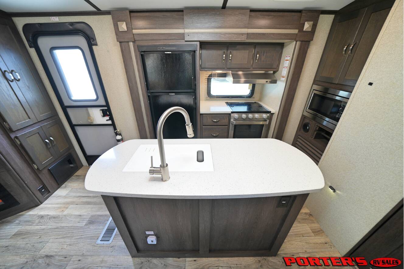 A photo of this 2019 Keystone OUTBACK 335CG
