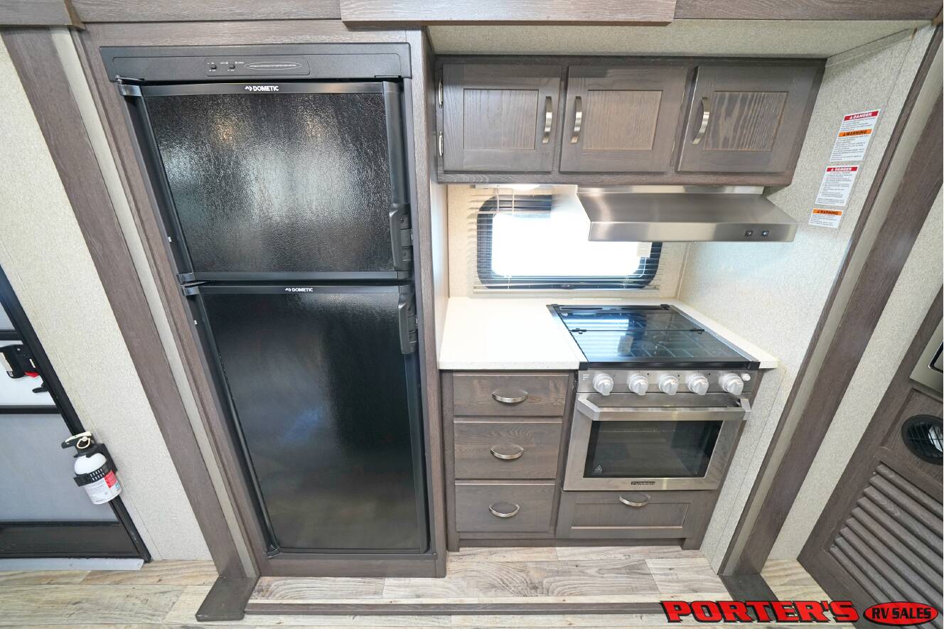 A photo of this 2019 Keystone OUTBACK 335CG