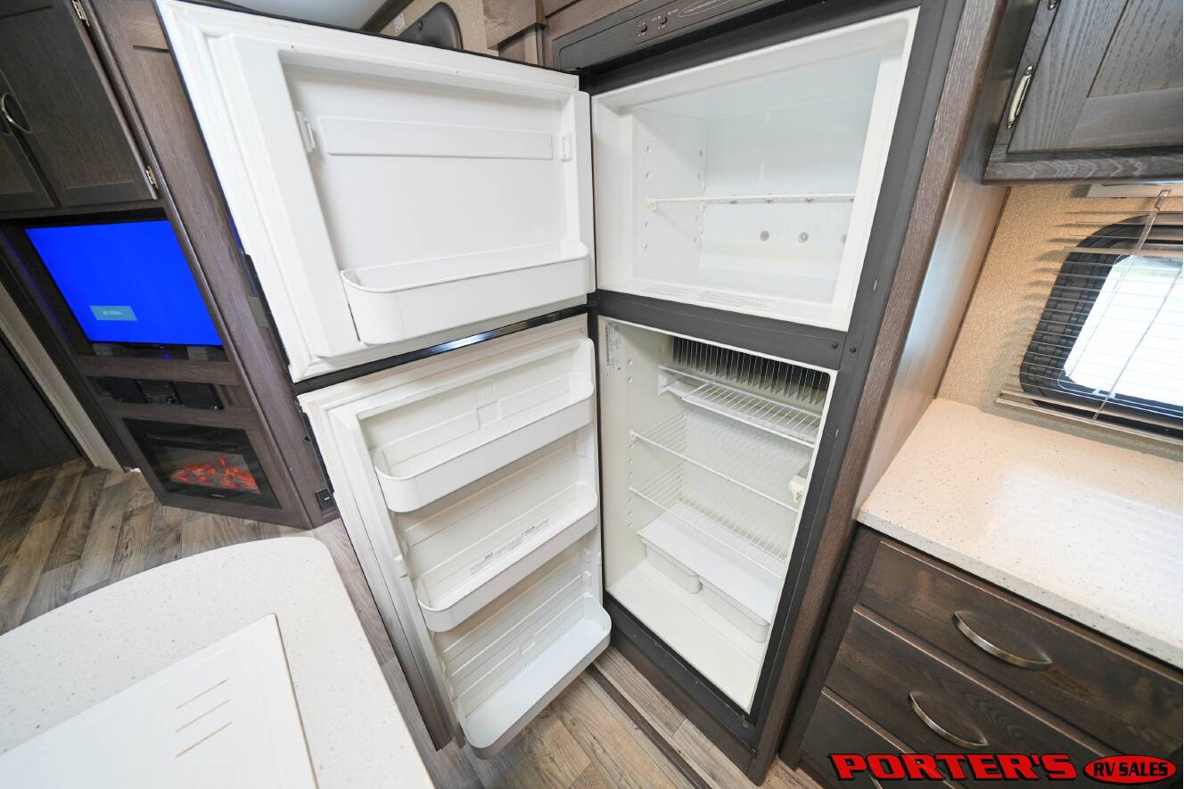 A photo of this 2019 Keystone OUTBACK 335CG